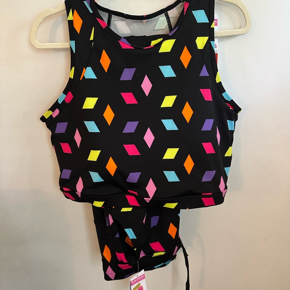 Colorful Geometric Patterned set from Pop Fit